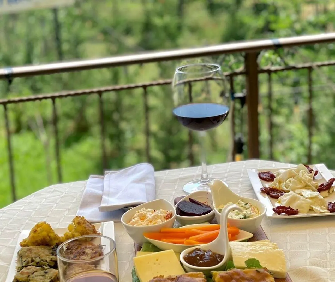 Guest house Bujtina Dumrea Rubin Hotel Belsh Albania